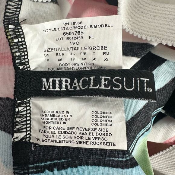 Miraclesuit One-Piece Swimsuit size 16 Zip Front - Picture 7 of 9